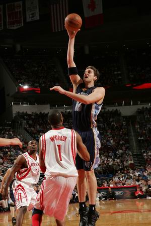 周琦常常因 周琦常常因